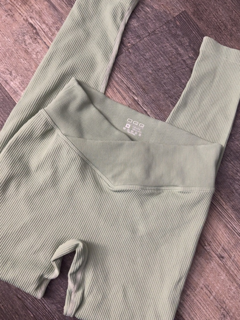 Ribbed High-Waist Leggings in Sage Green